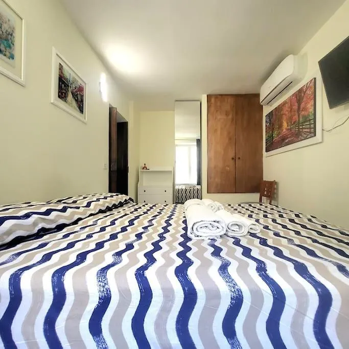 Santa Chiara Attic , 4 Floor No Elevator Διαμέρισμα Νάπολη