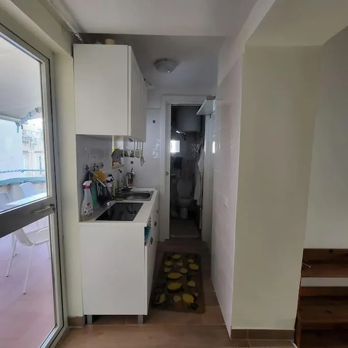 Santa Chiara Attic , 4 Floor No Elevator Apartment Naples
