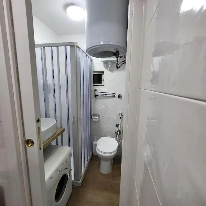 Santa Chiara Attic , 4 Floor No Elevator Apartment Naples