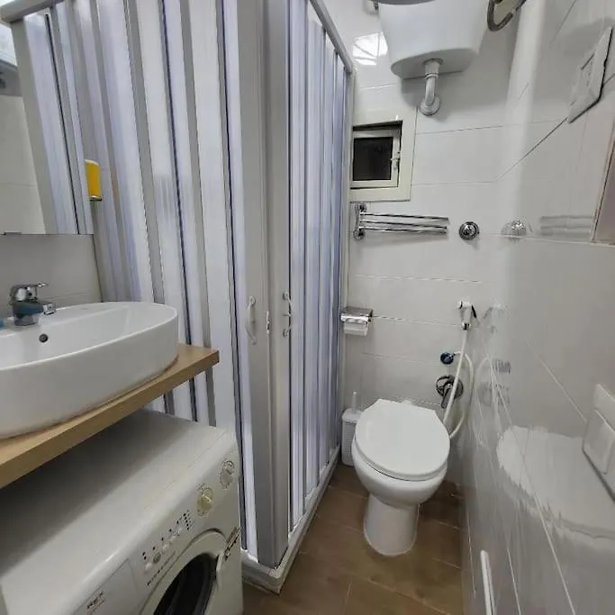 Santa Chiara Attic , 4 Floor No Elevator Apartment Naples