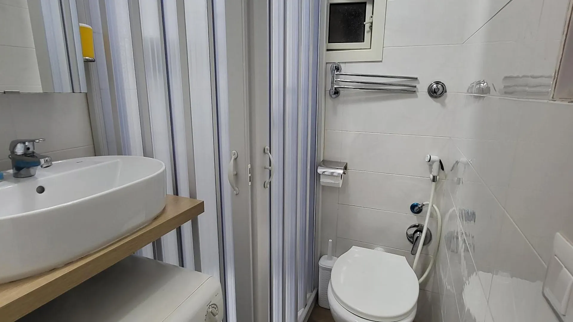 Santa Chiara Attic , 4 Floor No Elevator Apartment Naples