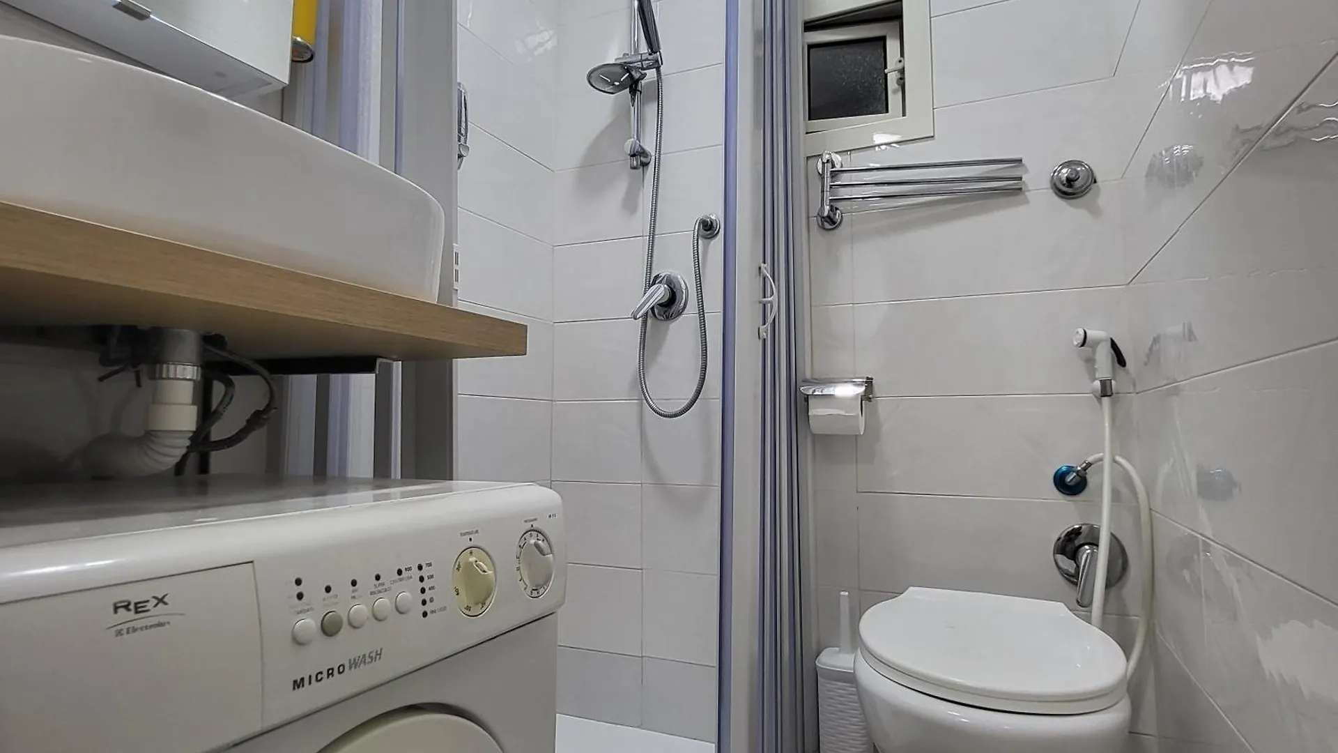 Santa Chiara Attic , 4 Floor No Elevator Apartment Naples Italy
